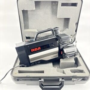 RCA CPR250 Autofocus Solid State Image Sensor VHS Camcorder Powers On Read Ds